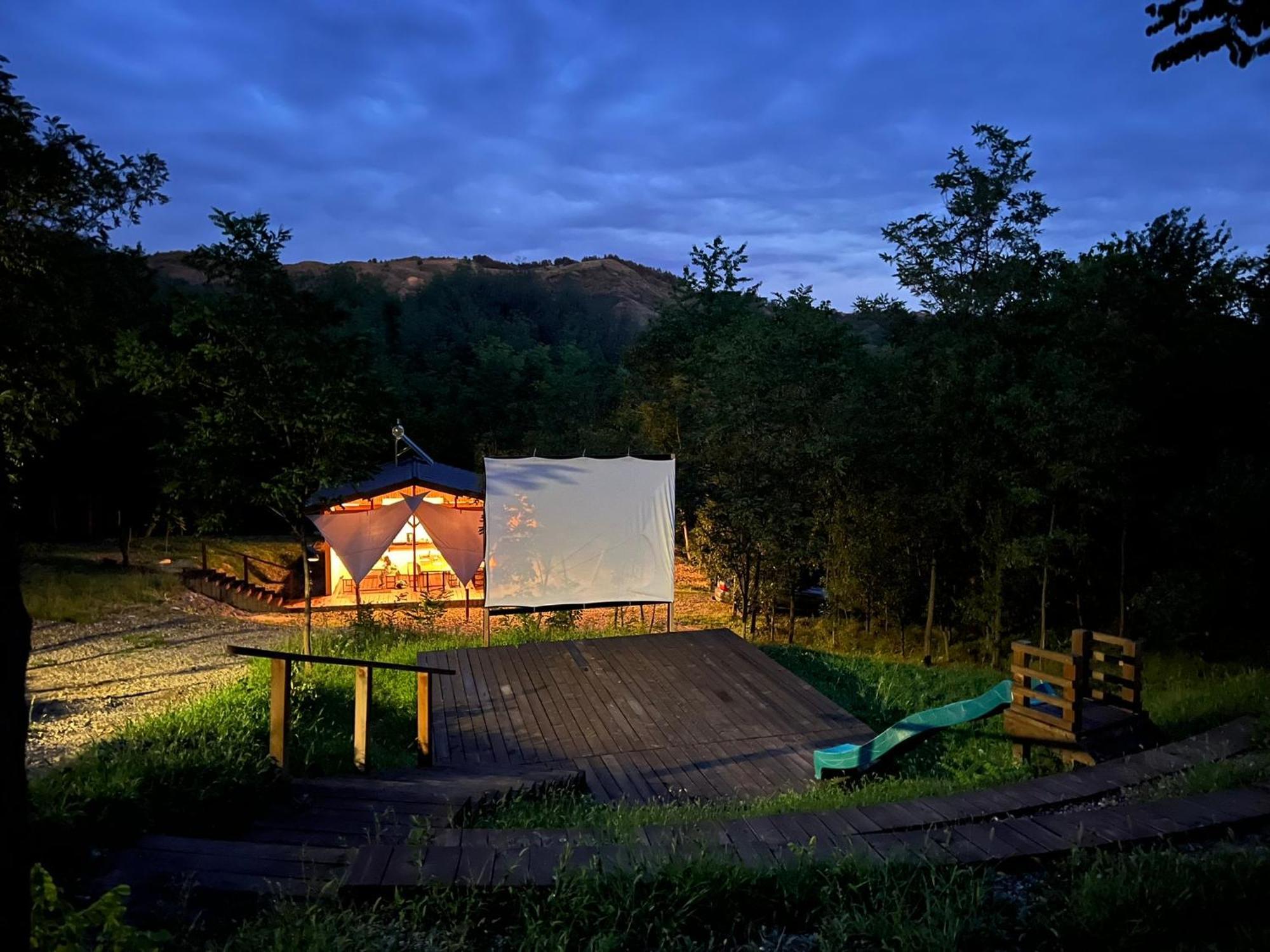 Deleni Retreat - Glamping Hotel Buzau Exterior photo